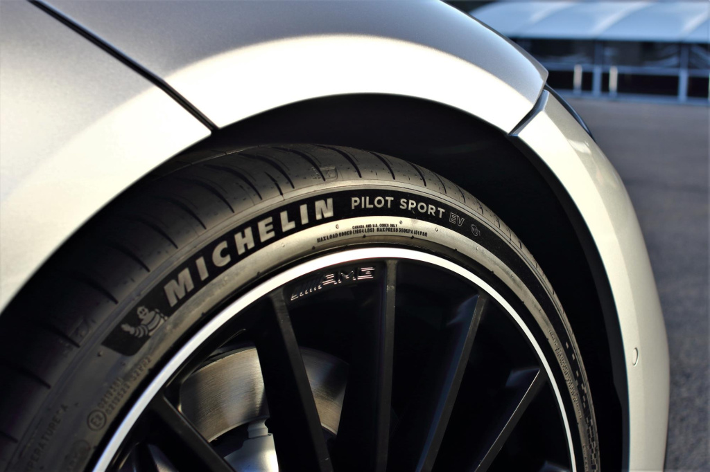 michelin_Pilot_Sport_EV_2.jpg